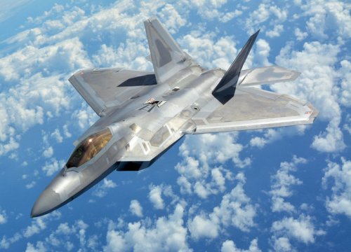 Mỹ triển khai "Chim ăn thịt" F-22 tới Qatar "nắn gân" Iran