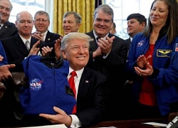 Ông Trump muốn NASA lên sao Hỏa thay vì Mặt trăng