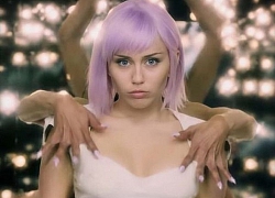 Phim của Miley Cyrus trong 'Black Mirror': Cẩn thận, 1 con búp bê có thể thay thế idol của bạn!