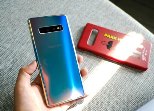 Báo Hàn nói về Galaxy S10+ bản Park Hang-seo ở VN