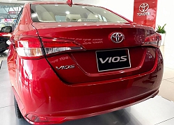 Giá Toyota Vios giảm sâu chưa từng thấy, xấp xỉ xe hạng A