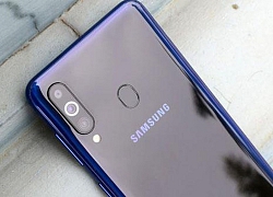 Ảnh chi tiết Samsung Galaxy M40: 3 camera sau, cấu hình tốt, pin 3.500 mAh, giá gần 7 triệu