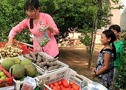 Đẩy xe đi bán Trái Cây dạo - Người dân vui vẻ dễ thương làm sao