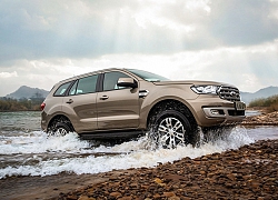 Giảm giá sâu, Ford Everest lập tức bán hàng kỷ lục