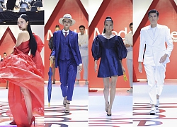 Mặc chân đau, di chuyển khó khăn Hương Ly vẫn catwalk xuất thần cùng Mâu Thủy, Tuyết Lan và Quang Đại