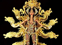 'Mắt tròn mắt dẹt' với mẫu National Costume 'chín rồng' phiên bản búp bê y như thật