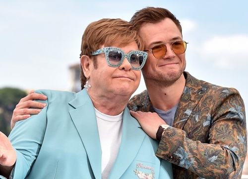 Taron Egerton: Chẳng cần chiêu trò lố lăng vẫn nổi lên như một "vị thần trẻ" ở Hollywood khắc nghiệt!