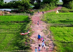 Vẻ bình yên đầy cuốn hút của chiều hè bên bờ Lam giang