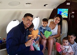 C. Ronaldo đưa bạn gái và các con đi nghỉ mát bằng máy bay riêng