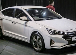 Hyundai Elantra 2019 ra mắt tại Malaysia, giá 613 triệu đồng