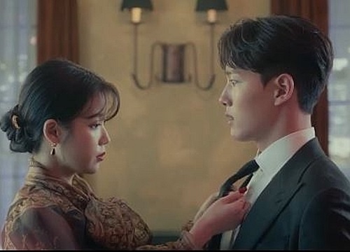 IU quá đẹp khiến Yeo Jin Goo sợ phát ngất trong 'Hotel Del Luna'