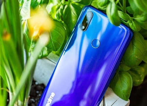 Realme 3 Pro: Cấu hình "khỏe", camera 25 MP, pin "trâu" sắp lên kệ