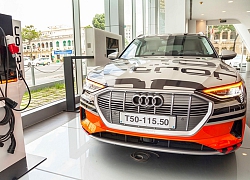 Audi Việt Nam trưng bày mẫu xe chạy hoàn toàn bằng điện