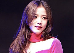 Cấp báo: Nữ thần Jisoo (BLACKPINK) cùng fan công khai "chiến" nhau trong concert và cái kết!