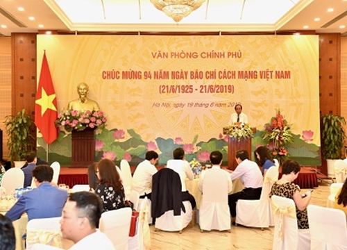 Đấu tranh chống thông tin xuyên tạc và xấu độc là sứ mạng mới của báo chí