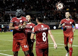 Nảy lửa cuộc chiến 2 đầu bảng xếp hạng V-League