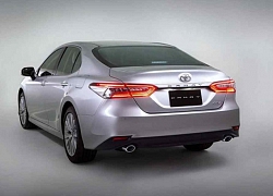 Toyota Camry 2019 mở bán tại Philippines, giá từ 800 triệu đồng