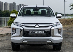 Xe bán tải Mitsubishi Triton 2019 giá 700 triệu đồng lăn bánh tại Việt Nam