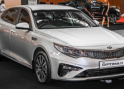 Cận cảnh Kia Optima 2019 bản EX mới với nội thất màu đen sang trọng