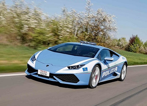 Cảnh sát Italy tuần tra bằng Lamborghini Huracan