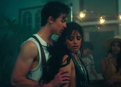 Chẳng cần đợi fan 'đầy thuyền', Shawn Mendes và Camila Cabello đã tự quấn lấy nhau đến nghẹt thở thế này đây