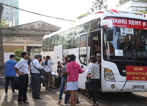 Chùm ảnh giảng viên TPHCM háo hức đi làm nhiệm vụ kỳ thi THPT Quốc gia 2019