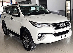 Fortuner, CR-V bán kèm phụ kiện vẫn đắt hàng