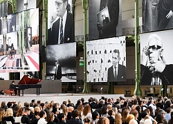 Giới siêu sao, chính trị gia lẫn hoàng gia tề tựu tại Paris vào tháng 6 này chỉ vì một nguyên do: Karl Lagerfeld