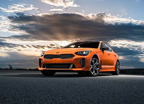 Kia Stinger GTS 2019 phiên bản đặc biệt với màu cam không thể nào sang chảnh hơn