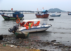 Kinh hoàng ca nô du lịch "bay" thẳng vào ghe tam bản, 3 người thương vong