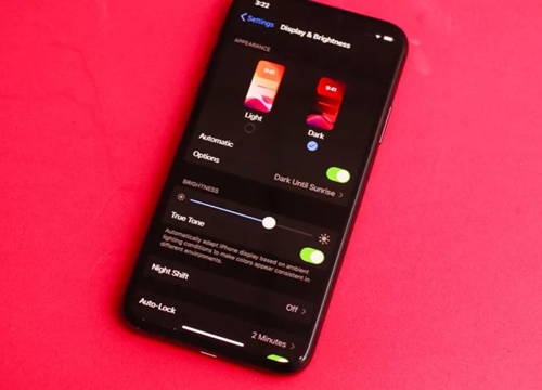 Cài đặt và đánh giá iOS 13 Dark Mode: Ngầu hơn, đẹp hơn, sang hơn