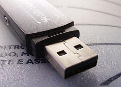 'Cha đẻ' của USB tiết lộ lý do vẫn sử dụng thiết kế này, dù biết chắc người dùng sẽ cắm nhầm