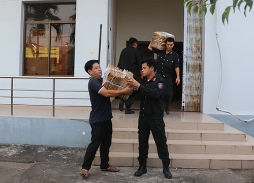 Công an bảo đảm an ninh, an toàn trong vận chuyển đề thi