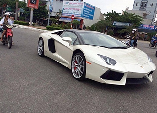 Lamborghini Aventador LP700-4 Roadster dạo phố Đà Nẵng