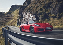 Porsche ra mắt bộ ba quyền lực mới: 911 Cabriolet, 718 T và Macan S