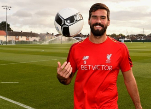 Alisson Becker: Từ thủ phủ giày dép đến đôi găng số 1 Selecao