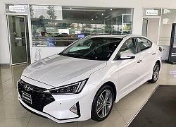 'Khám phá' Hyundai Elantra Sport 2019 tại thị trường Việt