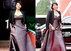 Kim Hye Soo ngực đầy đọ sắc nóng bỏng với Hoa hậu Hàn Quốc