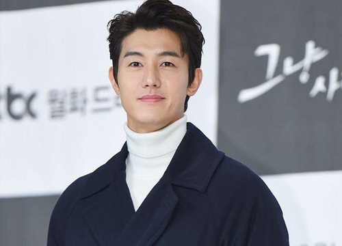 Lee Ki Woo cực bảnh trai, Park Jin Hee và Bong Tae Gyu ngầu lòi trong teaser đầu tiên của drama sắp lên sóng 'Doctor Detective'