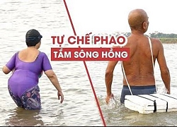 Nắng nóng 40 độ C, người Hà Nội chế phao buộc cổ ra sông Hồng tắm