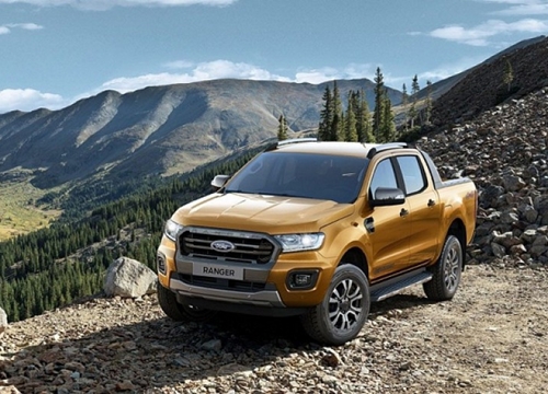 Xe bán tải: Ford Ranger một mình cân team