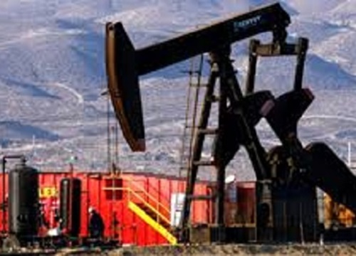 Giá dầu tăng khá mạnh do tín hiệu siết sản lượng từ OPEC+