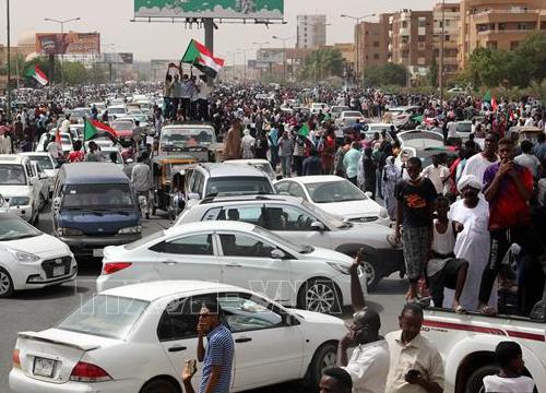 Hội đồng quân sự Sudan yêu cầu phe đối lập chịu trách nhiệm do biểu tình tại Khartoum