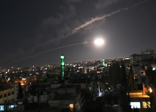 Israel tấn công Damascus, Homs : Một đêm sốc cho Syria