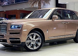 Ngắm nhìn Rolls-Royce Cullinan phủ màu vàng Petra Gold sang trọng và đắt đỏ