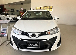 Toyota Vios giảm giá mạnh, vì yếu thế trước Hyundai Accent