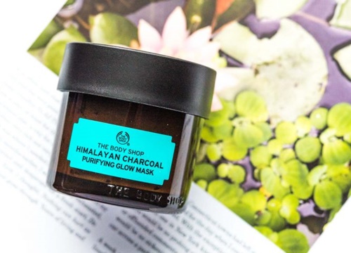 15 giây lại có 1 chiếc mặt nạ The Body Shop's Himalayan Charcoal Purifying Glow Mask được bán ra, nguyên nhân là...?