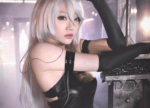 Aza Miyuko khoe đường cong gợi cảm trong bộ ảnh cosplay mới nhất