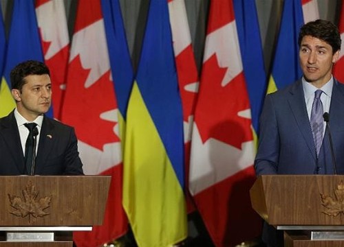 Canada cam kết sát cánh Ukraine chống Nga 'gây hấn'