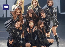 Chạy lịch trình mệt nghỉ lại còn sắp comeback, TWICE khiến fan xót khi lộ nhiều vết thương trong concert